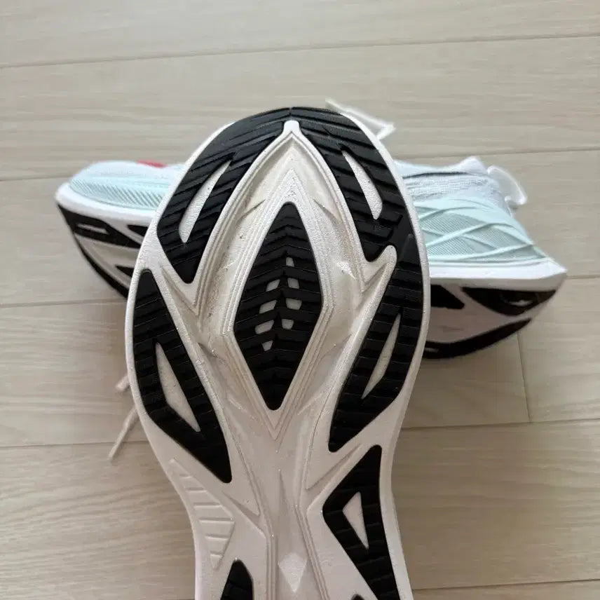 [SOLD OUT] 아식스 슈퍼블라스트2 중고 265