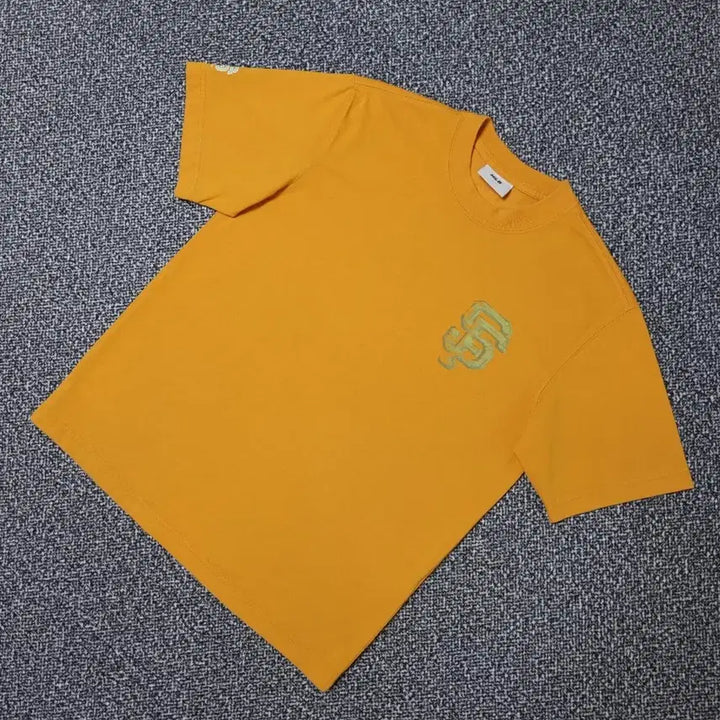 [SOLD OUT] [무료배송][85-95]MLB 남여공용 팝아트 그래픽 오버핏 반팔티
