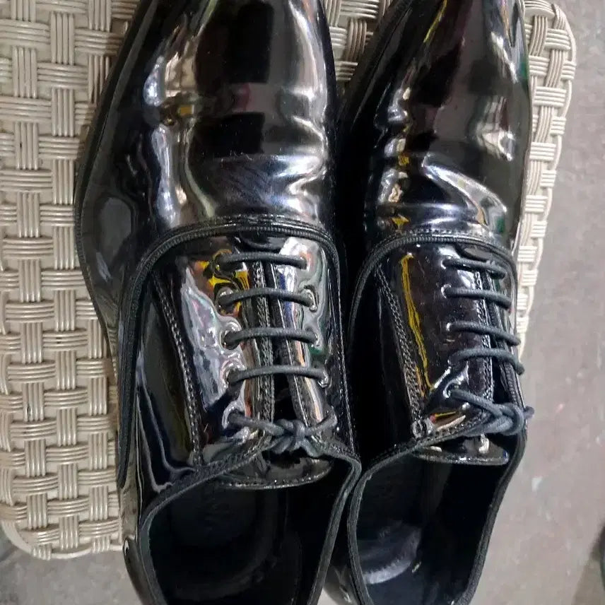 [BUNJANG] ZARA Patent Leather Dress Shoes / 자라  에나멜  고급구두 41 255/260