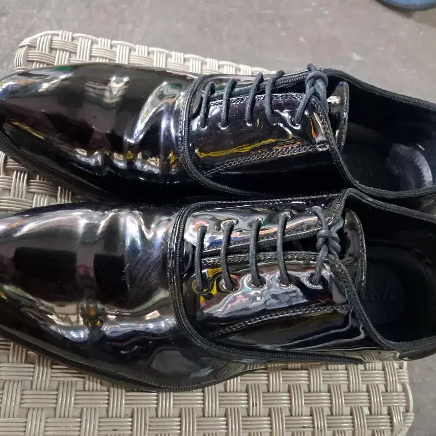 [BUNJANG] ZARA Patent Leather Dress Shoes / 자라  에나멜  고급구두 41 255/260