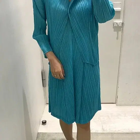 [BUNJANG] Pleats Please One-Button Cardigan Turquoise / 플리츠플리즈 원버튼 가디건 터콰이즈