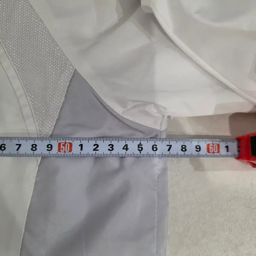 [BUNJANG] Nyxeye White Windbreaker Jacket / 뉴제제 nyxeye 화이트 바람막이 100 사이즈