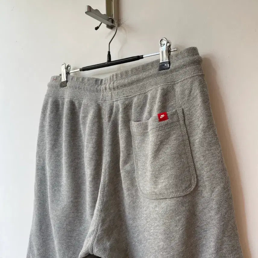 [BUNJANG] Nike Gray Sweatpants / 나이키 형광 스우시로고 그레이 팬츠 M