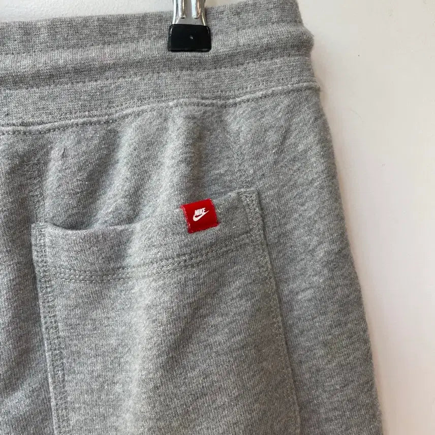 [BUNJANG] Nike Gray Sweatpants / 나이키 형광 스우시로고 그레이 팬츠 M
