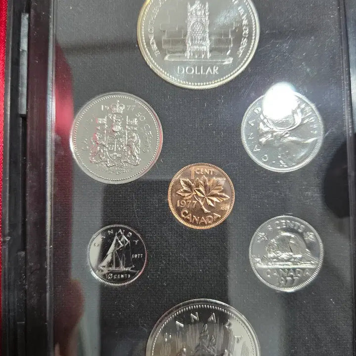 [BUNJANG] Royal Canadian Mint 1977 Silver Coin Collection / 캐나다 로열 1977민트 은화 포함된 주화 컬렉션