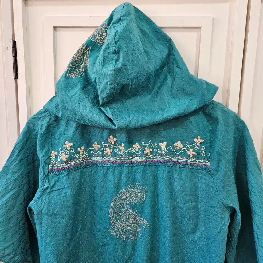 [BUNJANG] A.I.C Embroidered Hooded Tunic Dress / 자수 후드 튜닉 원피스