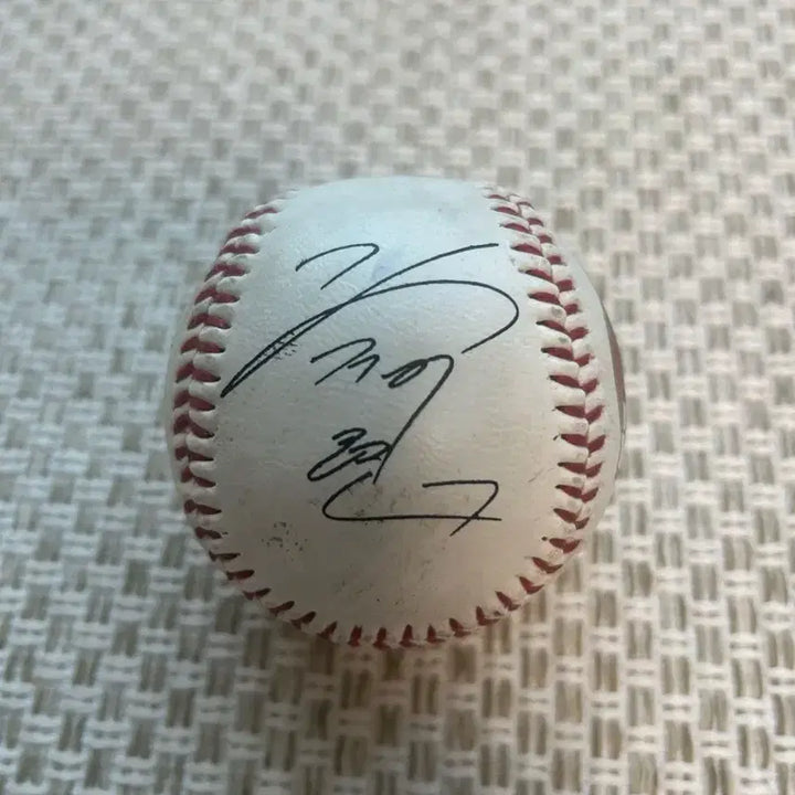 [BUNJANG] LG Twins No. 7 Kim Jae-hyun Autographed Baseball / LG트윈스  no.7 김재현선수 싸인볼