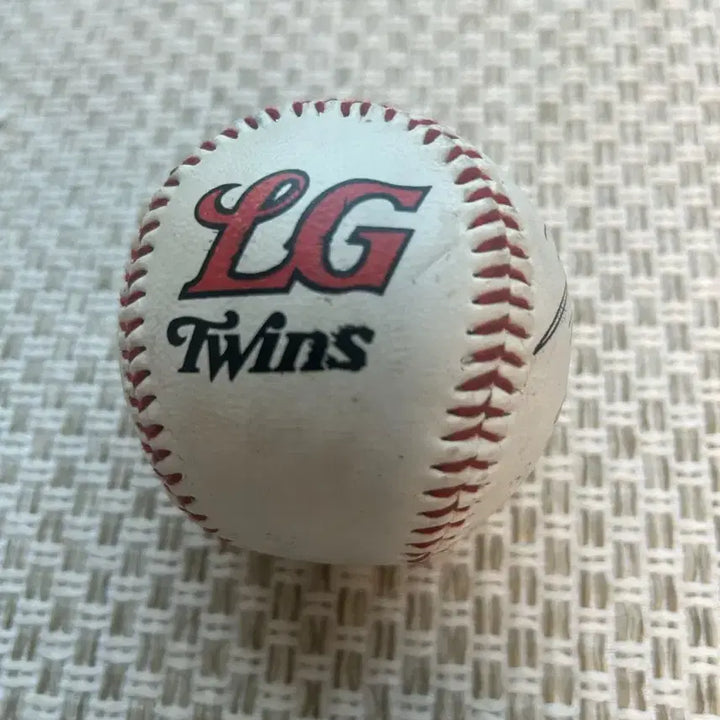 [BUNJANG] LG Twins No. 7 Kim Jae-hyun Autographed Baseball / LG트윈스  no.7 김재현선수 싸인볼