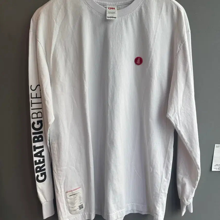 [BUNJANG] CNN Great Big Bites White Long Sleeve T-shirt / CNN GREAT BIG BITES 흰색 긴팔티
