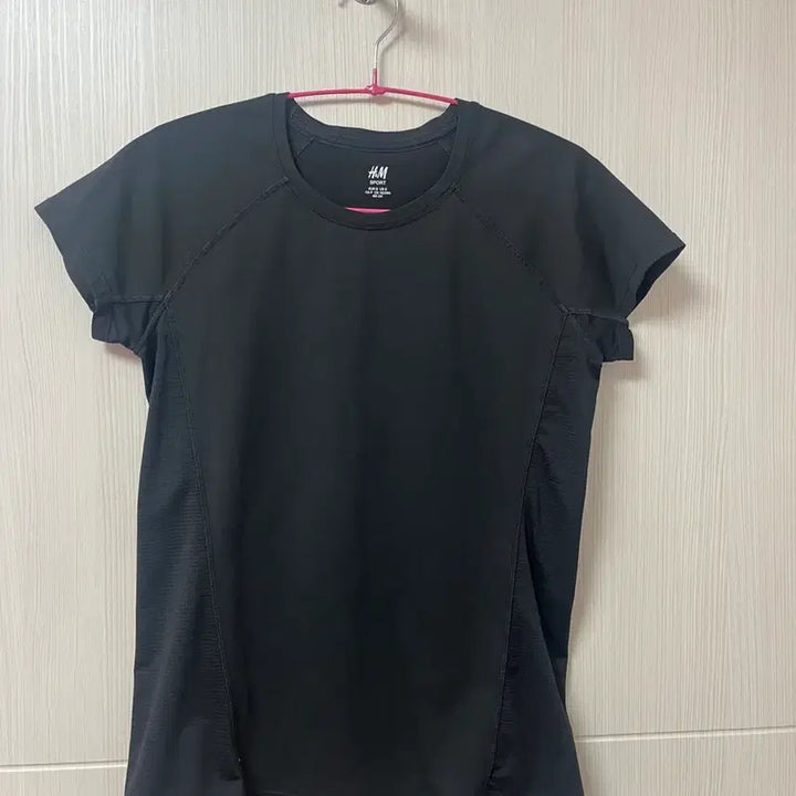 [BUNJANG] H&amp;M Sport Black Short Sleeve T-shirt / H&amp;M 스포츠 블랙 반팔 티셔츠 S