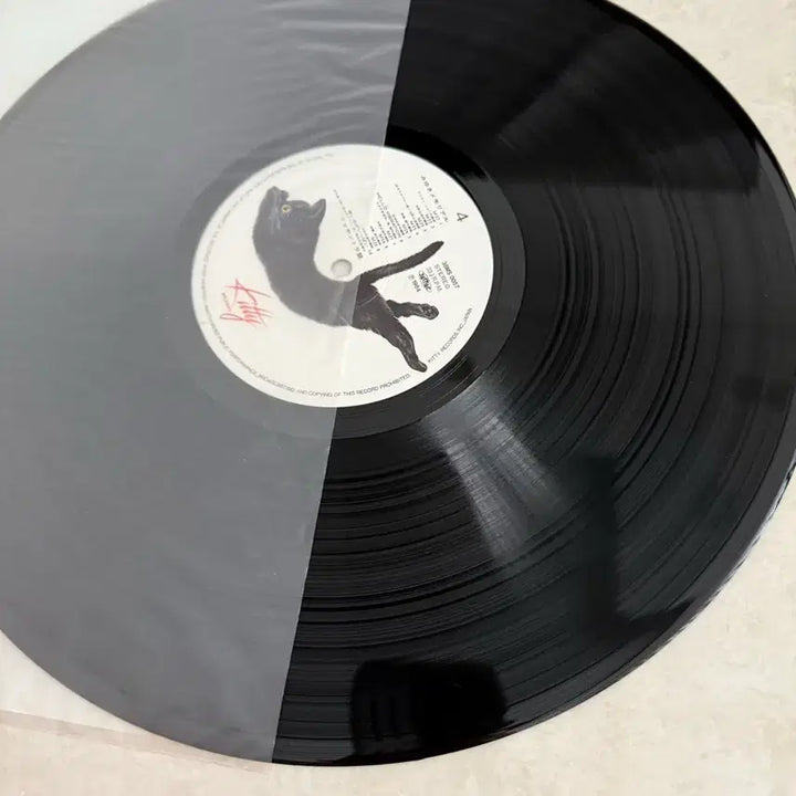 [BUNJANG] Adachi Mitsuru Miyuki Memorial LP Album / 아다치 미츠루 미유키 메모리얼 LP 음반