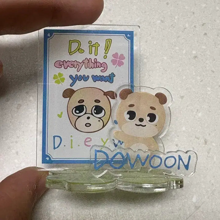 [BUNJANG] DAY6 Dowoon Lucky Charm Acrylic Stand Photocard / 데이식스 도운 행운부적 아크릴 스탠드 포카