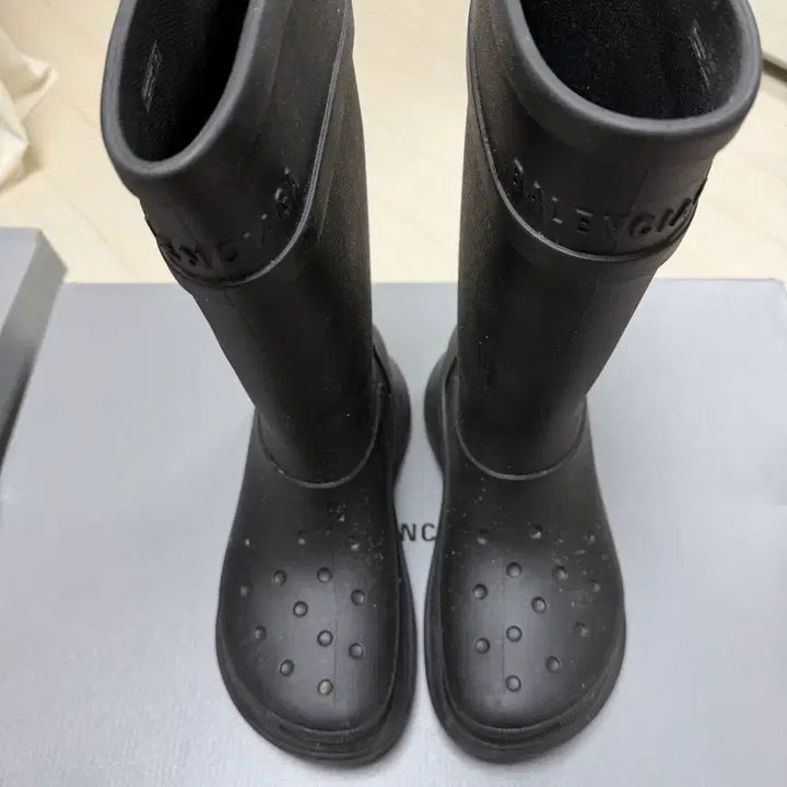[SOLD OUT] 발렌시아가 러버부츠 블랙 40사이즈