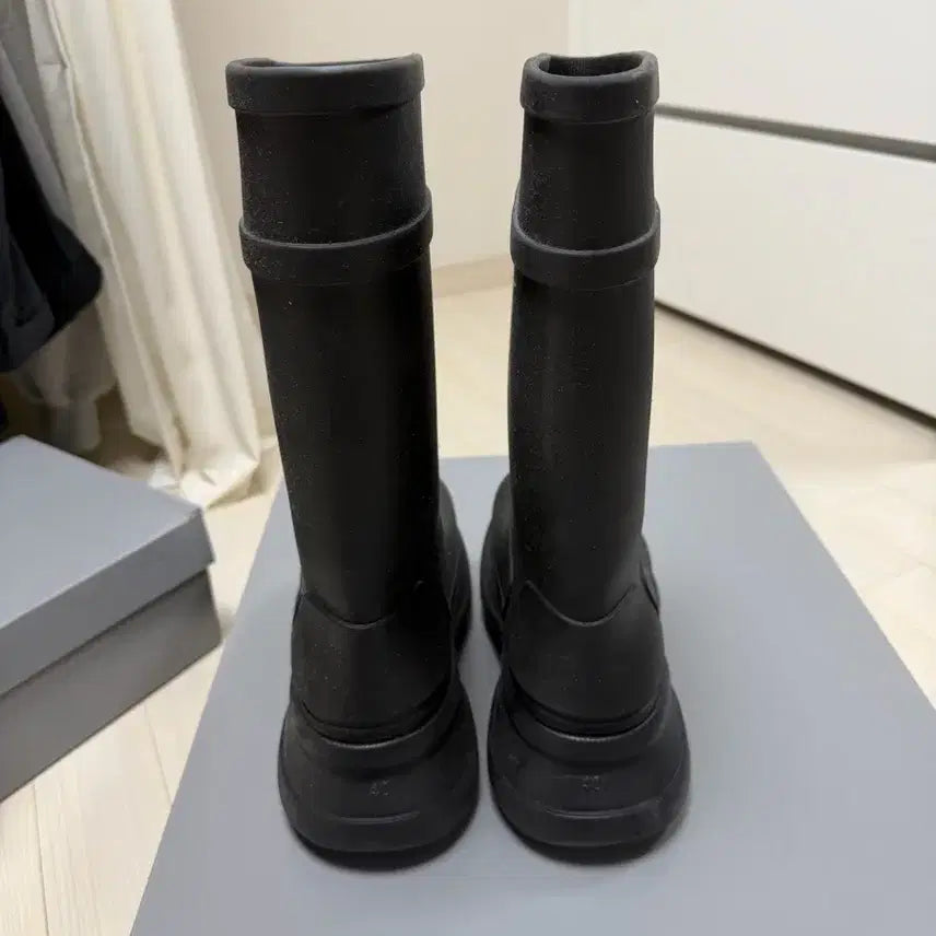 [SOLD OUT] 발렌시아가 러버부츠 블랙 40사이즈