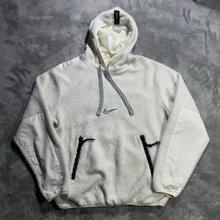 [BUNJANG] Nike Ivory Sherpa Hoodie / 나이키 뽀글이 후드티 아이보리