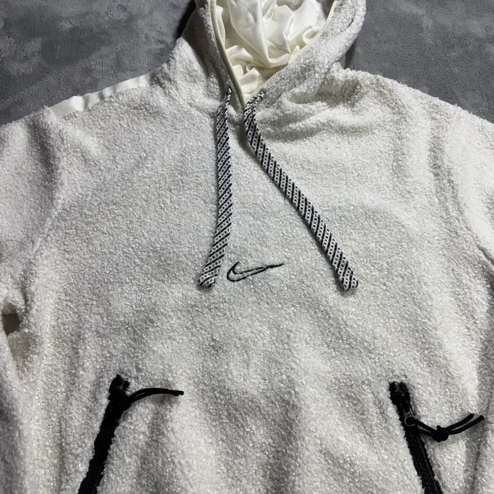 [BUNJANG] Nike Ivory Sherpa Hoodie / 나이키 뽀글이 후드티 아이보리