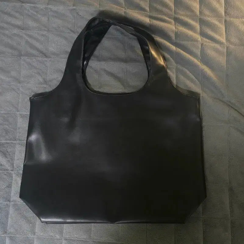 [SOLD OUT] 아페쎄 APC 니논 토트백 가방 블랙 라지