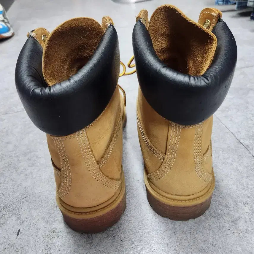 [SOLD OUT] 팀버랜드 6인치 프리미엄 워커 255