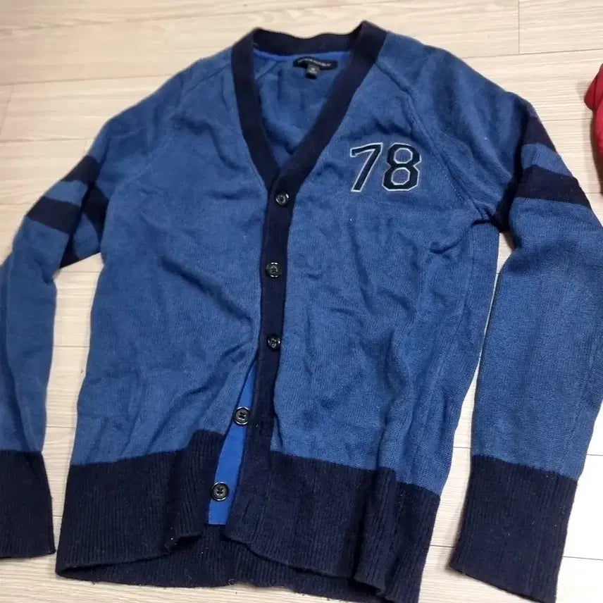 [BUNJANG] Banana Republic Number 78 Cardigan / 바나나리퍼블릭 블루 숫자78 가디건(100)