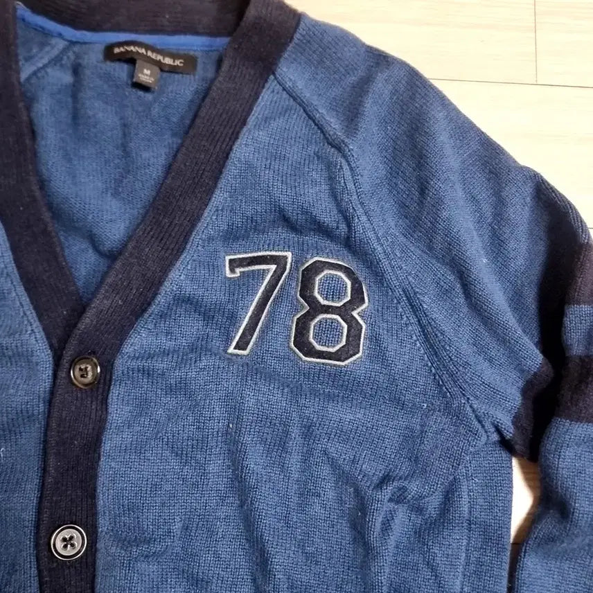 [BUNJANG] Banana Republic Number 78 Cardigan / 바나나리퍼블릭 블루 숫자78 가디건(100)