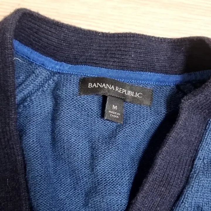 [BUNJANG] Banana Republic Number 78 Cardigan / 바나나리퍼블릭 블루 숫자78 가디건(100)