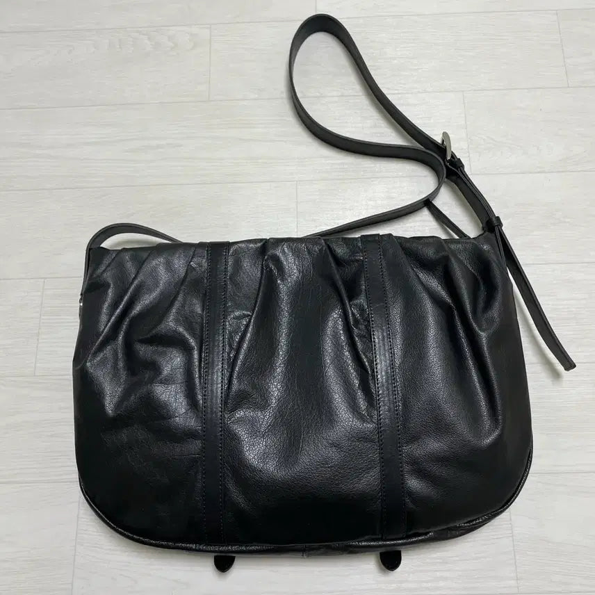 [BUNJANG] Bedford11s Duo Shirring Leather Crossbody Bag / 베드포드일레븐스 듀오셔링 레더 크로스백 숄더백 가방