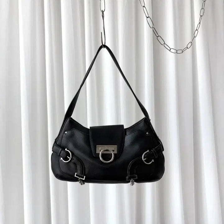 [BUNJANG] Ferragamo Gancini Chain Shoulder Bag / 페라가모 간치니 체인 숄더백