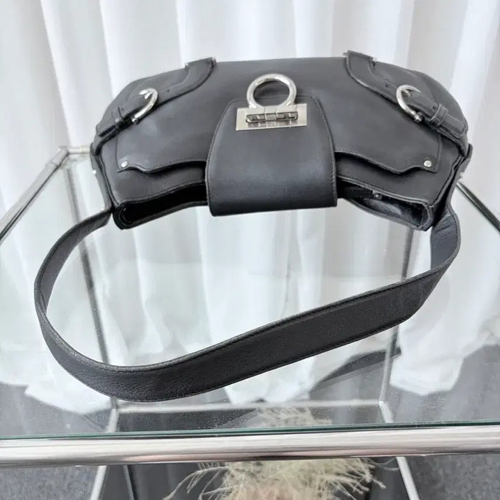 [BUNJANG] Ferragamo Gancini Chain Shoulder Bag / 페라가모 간치니 체인 숄더백