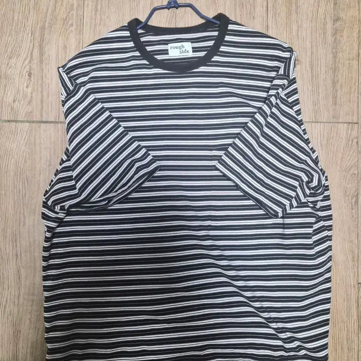 [SOLD OUT] 러프사이드 하바티 익스크루시브 시그니처 스트라이프 티셔츠 1사이즈