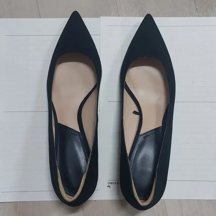 [BUNJANG] Mango Suede Pumps / 망고 여자구두 265 펌프스 미디엄힐
