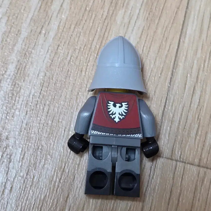 [BUNJANG] Lego Red Falcon Knight Minifigure (2022) / 레고 BAM 미니피규어 레드 팔콘 캐슬 기사 2022년