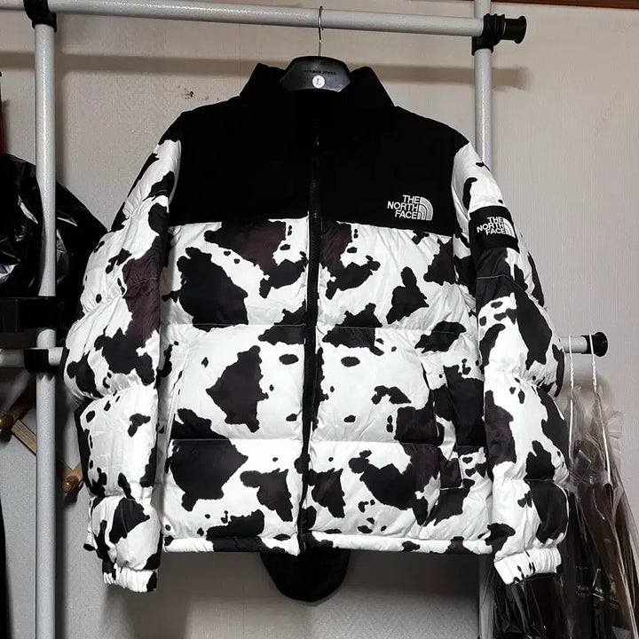 [SOLD OUT] [XL] 노스페이스 눕시 노벨티 다운 자켓 얼룩 슈프림맛