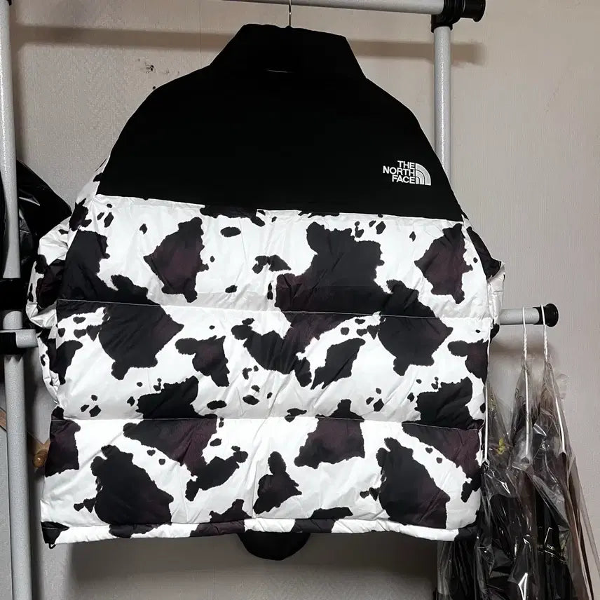 [SOLD OUT] [XL] 노스페이스 눕시 노벨티 다운 자켓 얼룩 슈프림맛