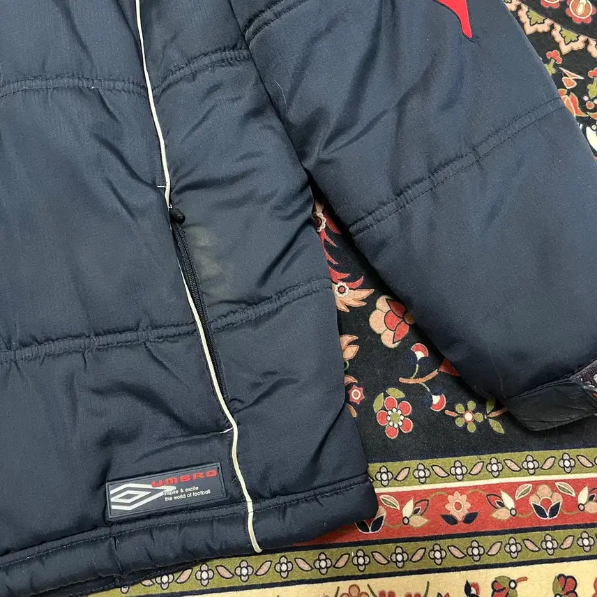 [BUNJANG] Umbro Old School Hooded Puffer Jacket XL / 엄브로 올드스쿨 후드 푸퍼 패딩 XL/100