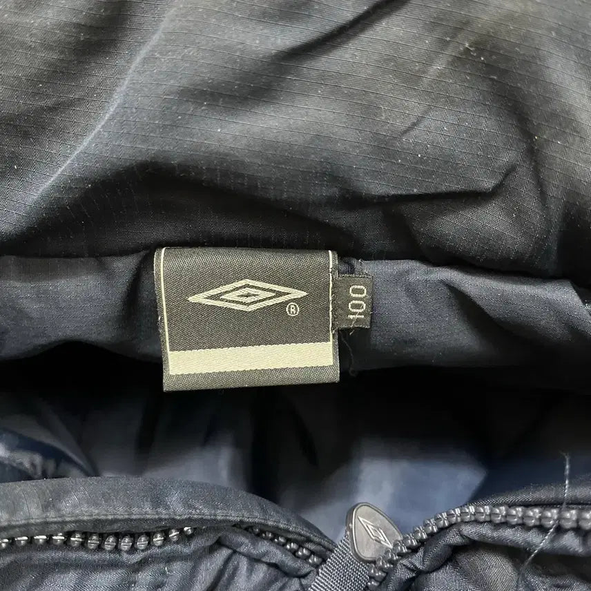 [BUNJANG] Umbro Old School Hooded Puffer Jacket XL / 엄브로 올드스쿨 후드 푸퍼 패딩 XL/100