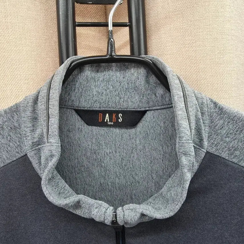 [SOLD OUT] 닥스 남성 차콜 그레이 긴팔집업 티셔츠