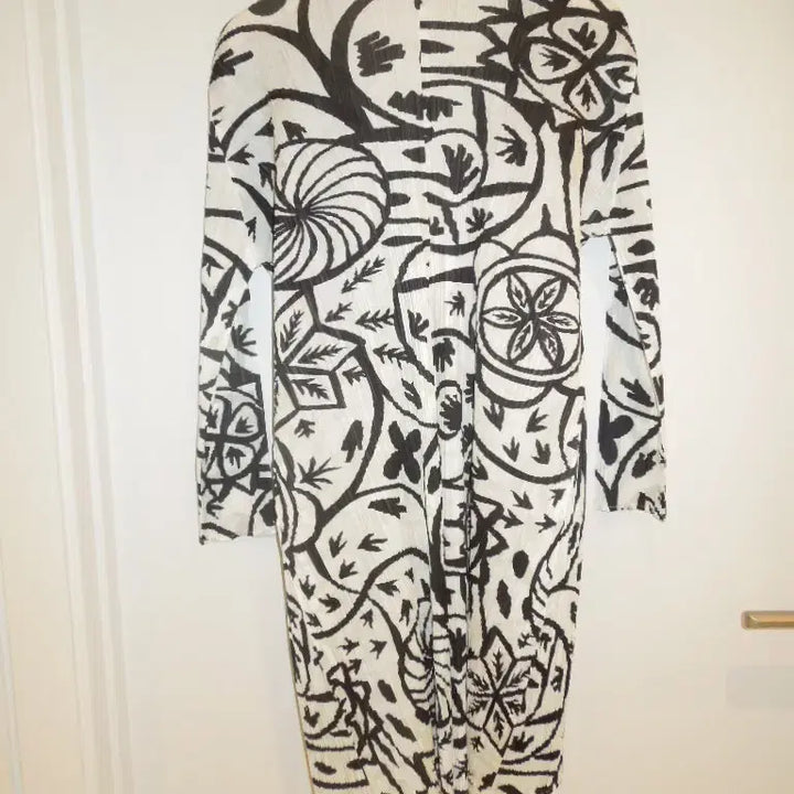 [BUNJANG] Pleats Please White Black Pattern Cardigan / 플리츠플리즈 화이트 블랙 패턴 가디건