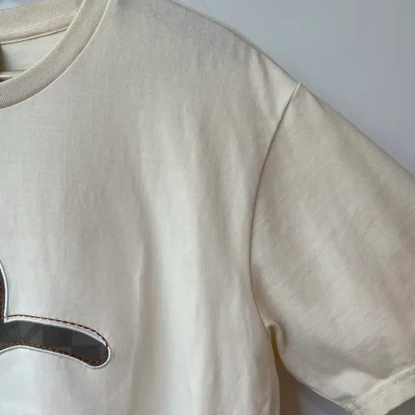 [BUNJANG] EVISU Ivory Logo Short Sleeve T-shirt / 에비수 아이보리 로고 반팔 티셔츠 L