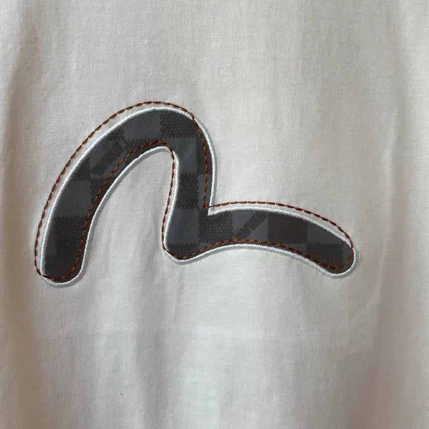 [BUNJANG] EVISU Ivory Logo Short Sleeve T-shirt / 에비수 아이보리 로고 반팔 티셔츠 L