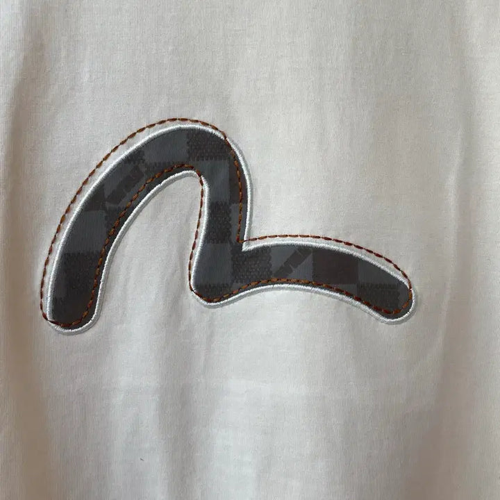 [BUNJANG] EVISU Ivory Logo Short Sleeve T-shirt / 에비수 아이보리 로고 반팔 티셔츠 L