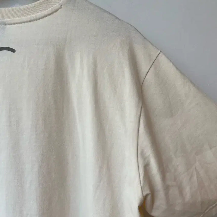 [BUNJANG] EVISU Ivory Logo Short Sleeve T-shirt / 에비수 아이보리 로고 반팔 티셔츠 L