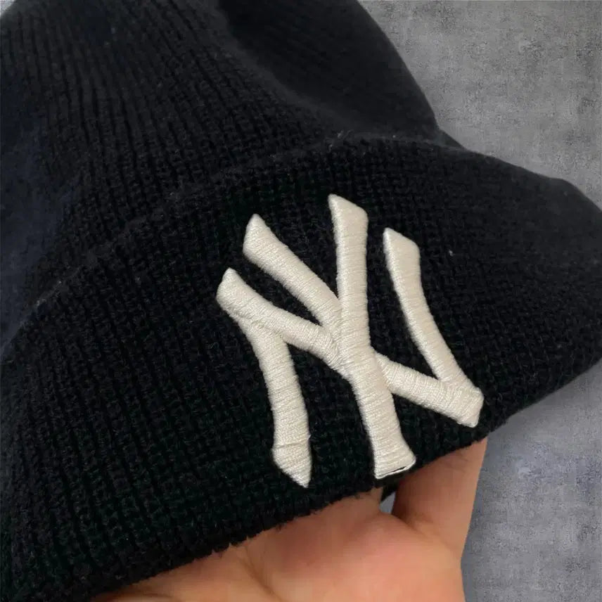 [BUNJANG] MLB New York Yankees Big Logo Knit Beanie / 엠엘비 MLB 블랙 뉴욕양키스 빅로고 비니