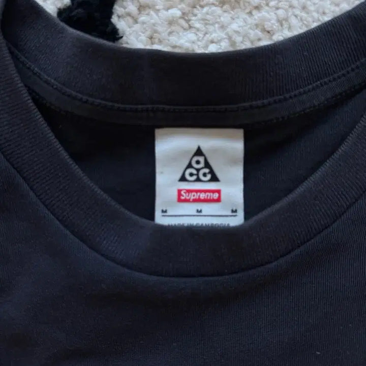 [BUNJANG] Supreme x Nike ACG Grid T-Shirt Black M / 슈프림 x 나이키 ACG 그리드 티셔츠 블랙 M - 22FW