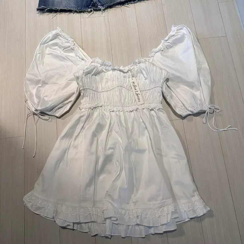 [SOLD OUT] 포러브앤레몬 화이트 원피스 S 새상품