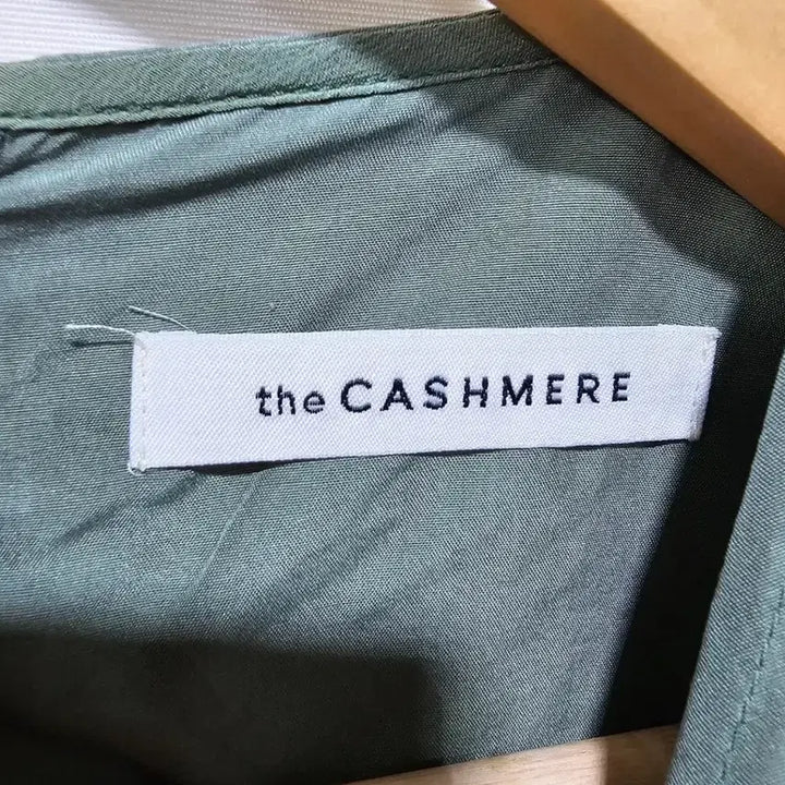 [BUNJANG] the CASHMERE Long Sleeve Blouse / 더캐시미어 긴팔 블라우스 ~55반