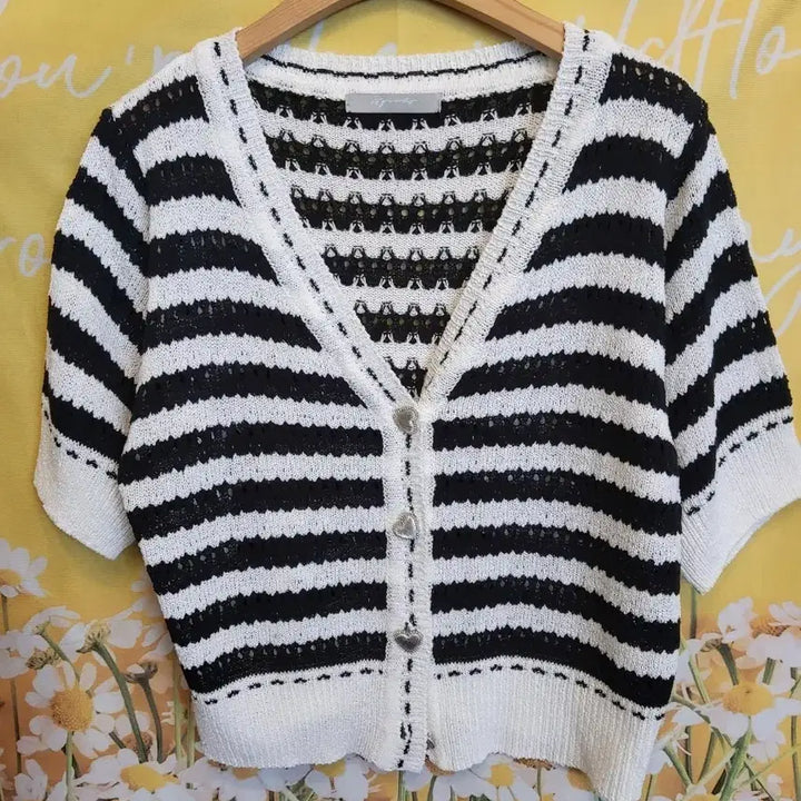 [BUNJANG] 66Girls Striped Short Sleeve Knit Cardigan / 66걸즈 스트라이프 반팔 니트 가디건