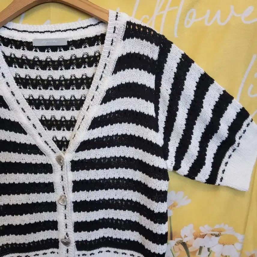 [BUNJANG] 66Girls Striped Short Sleeve Knit Cardigan / 66걸즈 스트라이프 반팔 니트 가디건