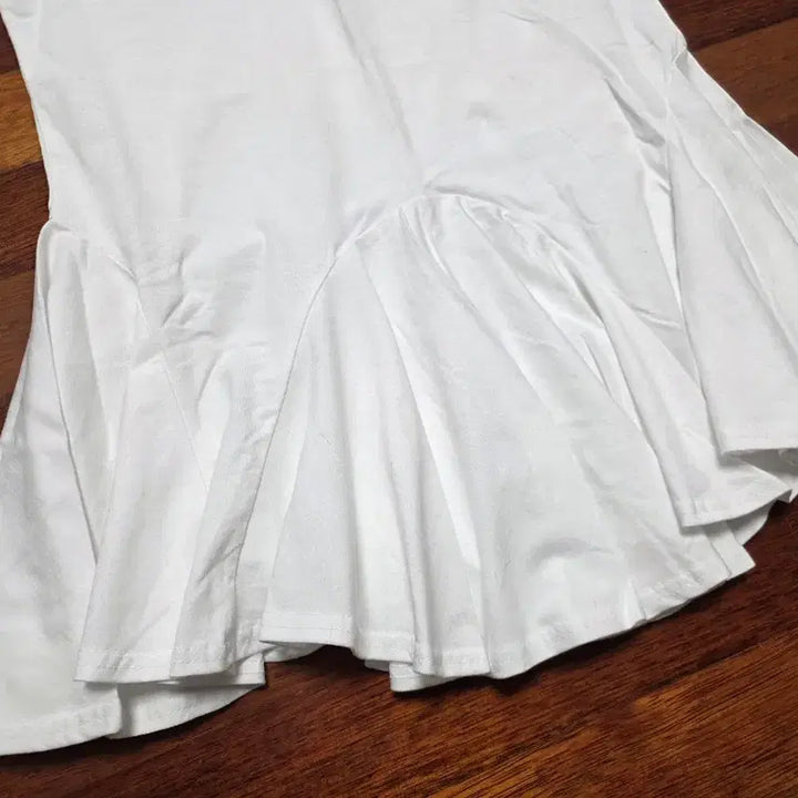 [BUNJANG] Frill Trimmed White T-Shirt / 프릴 티셔츠(새 옷)