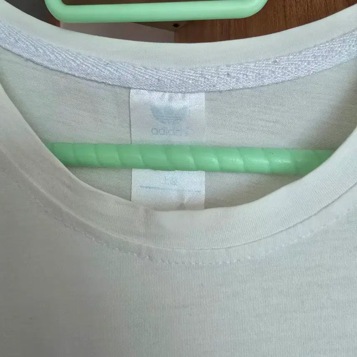 [BUNJANG] Adidas Originals Ivory T-shirt / 아디다스 오리지널스 반팔티 아이보리