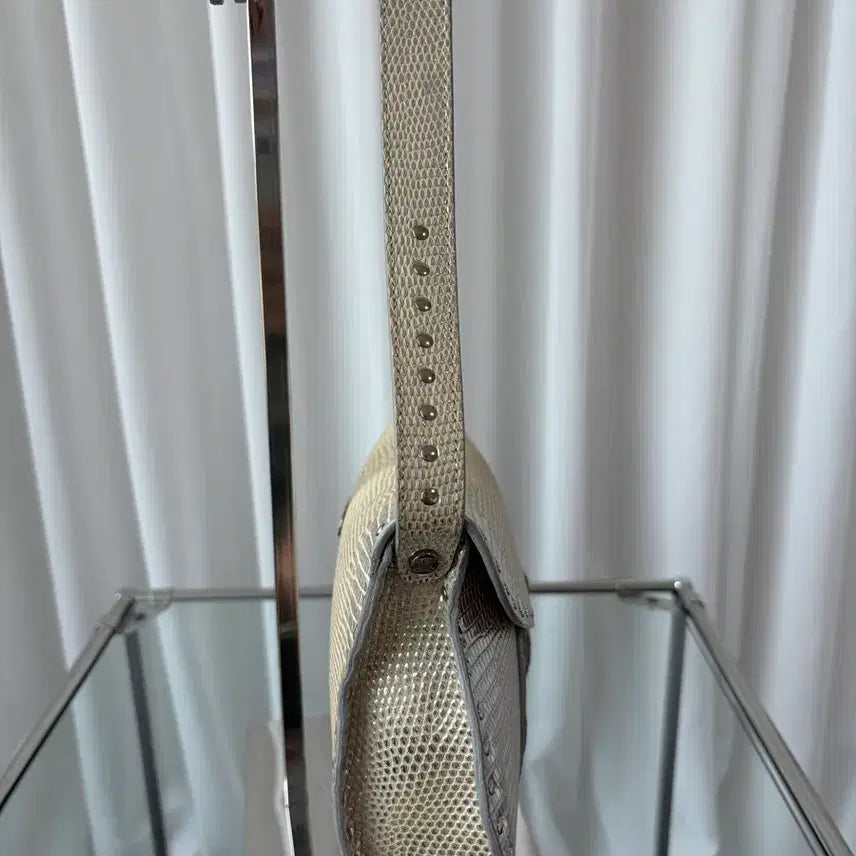 [BUNJANG] Celine Lizard Skin Studded Triomphe Shoulder Bag / 셀린느 리자드스킨 스터드 트리옹프 숄더백